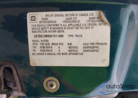 1998 GMC Sierra 1500 Sl Wideside z USA, uszkodzony, nr VIN 2GTEK19R6W1511460